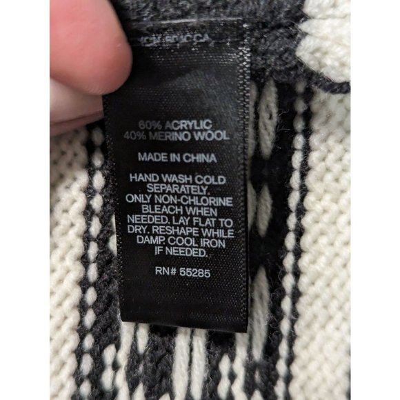 Express Black & White Snowflake Waterfall Cardigan Merino Wool Blend sz M - Picture 8 of 9
